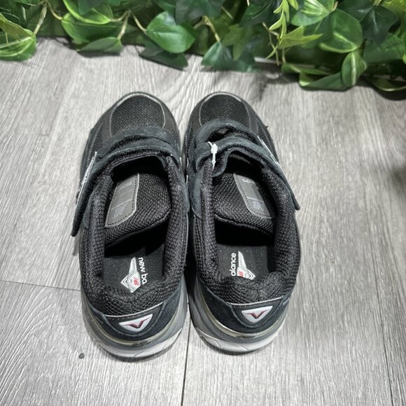 New Balance Kids 990 Hook and Loop Sneakers, Size 2 PV990BB6  New Balance 990v5 Little Kids Hook And Loop Suede Black Size 1.5 Sneakers